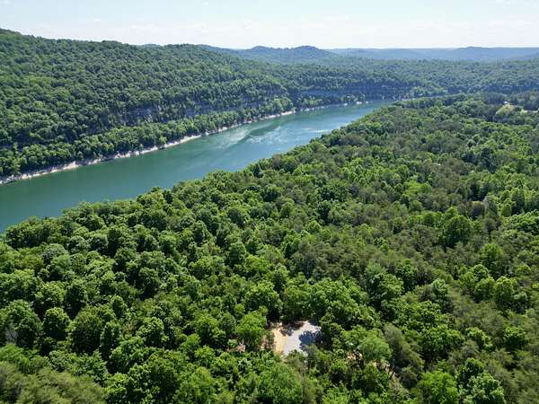 5 Acres of Residential Land for Sale in Burnside, Kentucky