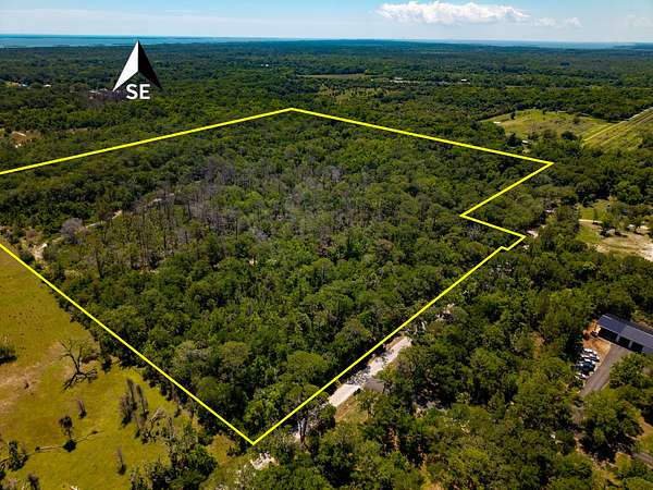 37 Acres of Land for Sale in Oak Hill, Florida