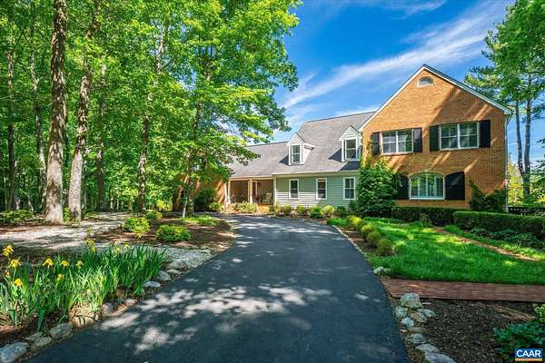 7 Acres of Land with Home for Sale in Afton, Virginia