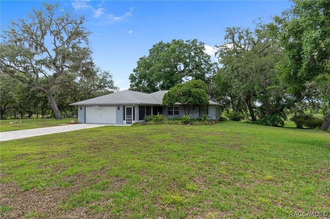 1.88 Acres of Land with Home for Sale in Inverness, Florida