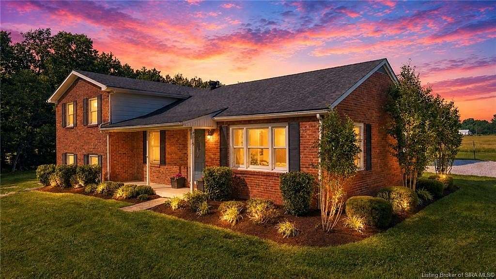 3.13 Acres of Land with Home for Sale in New Albany, Indiana