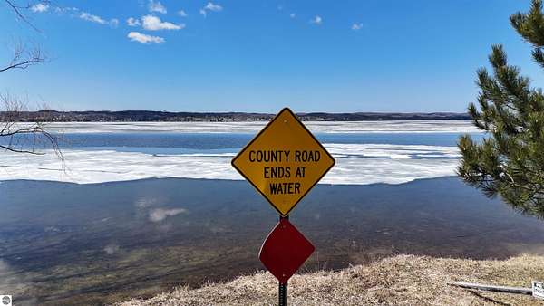 0.87 Acres of Land for Sale in Traverse City, Michigan
