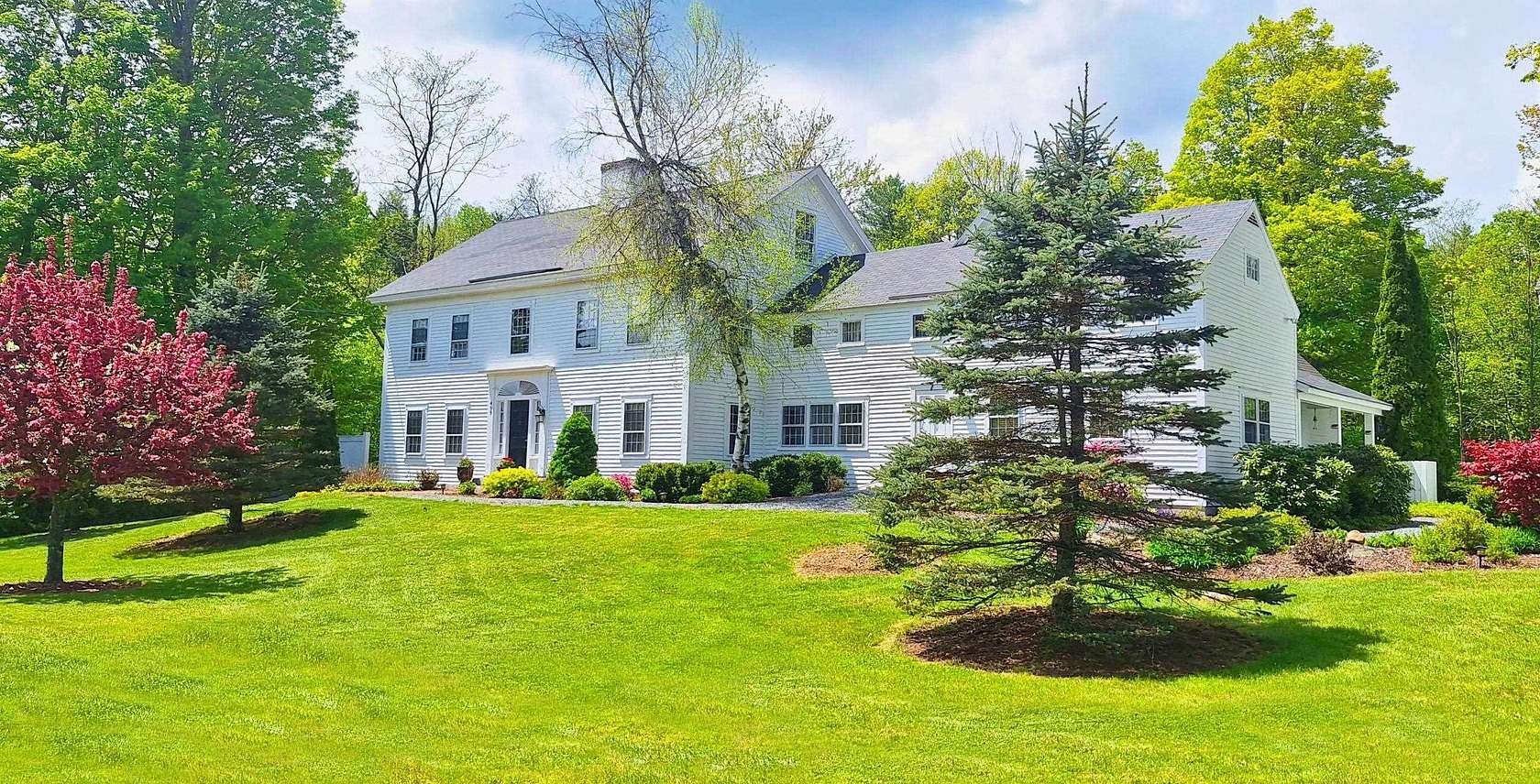 3 Acres of Improved Mixed-Use Land for Sale in New London, New Hampshire