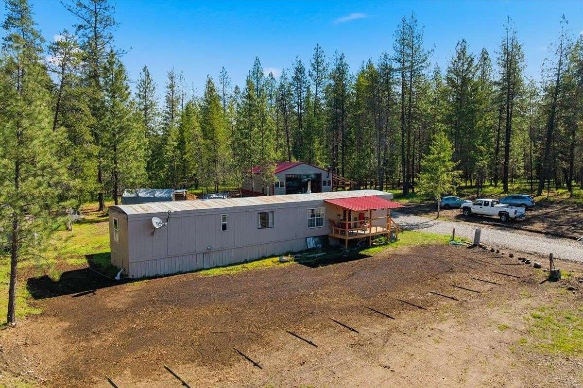 5 Acres of Land with Home for Sale in Loon Lake, Washington