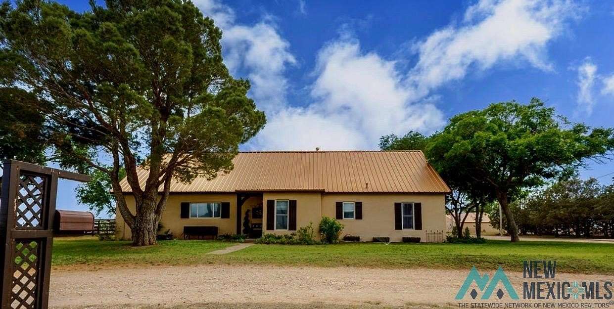 16 Acres of Land with Home for Sale in Clovis, New Mexico