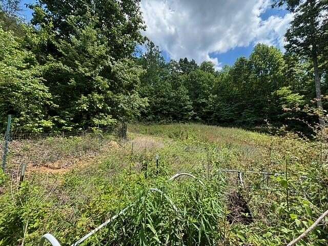 30.4 Acres of Land with Home for Sale in Dunlap, Tennessee