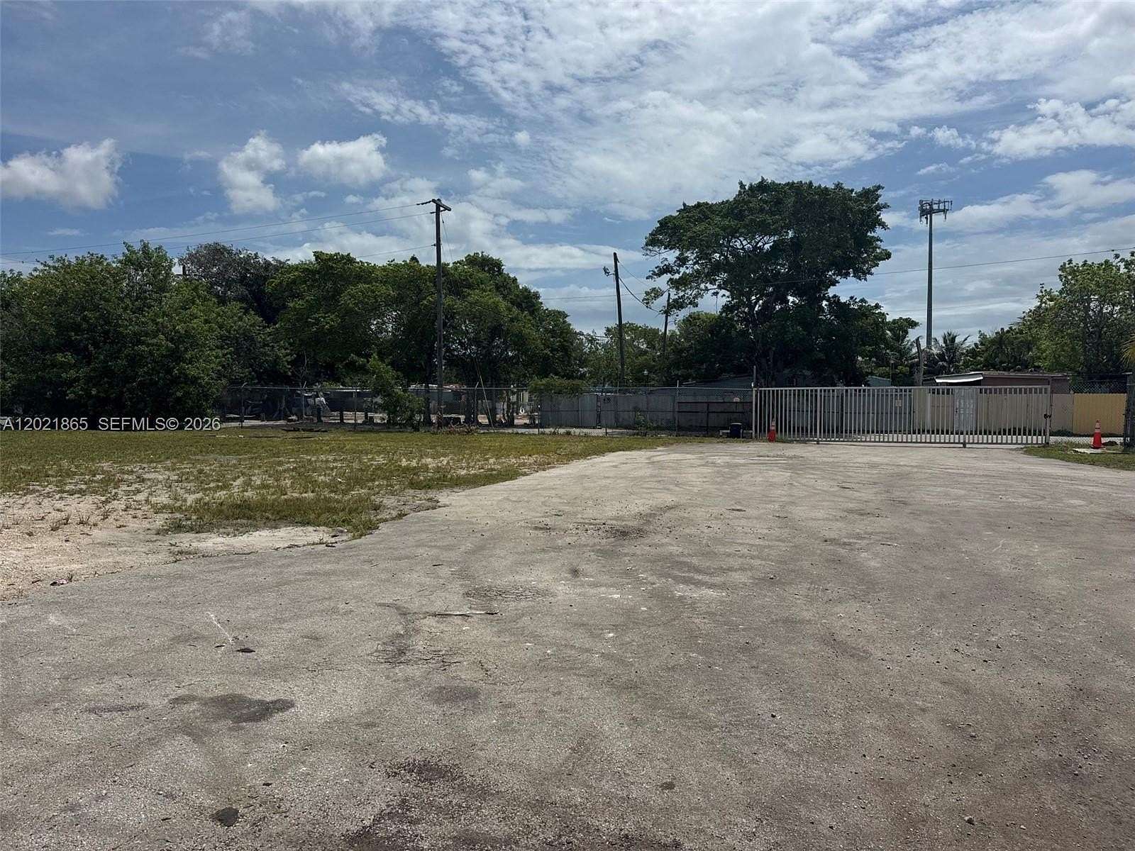 0.39 Acres of Land for Lease in Miami, Florida
