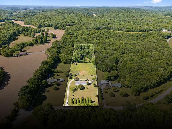 5.1 Acres of Land with Home for Sale in Columbia, Tennessee
