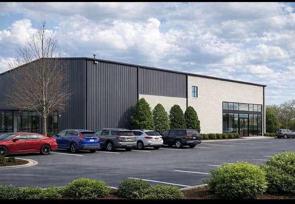 16 Acres of Improved Commercial Land for Sale in Manchester, Tennessee
