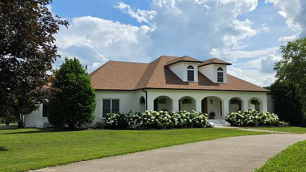 3 Acres of Land with Home for Sale in Clarksville, Tennessee