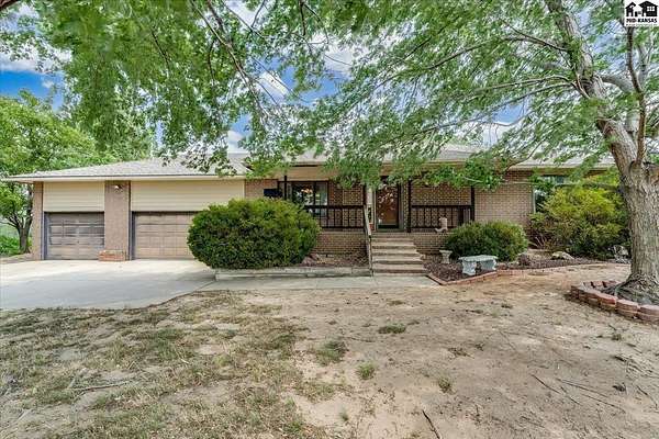 15.8 Acres of Land with Home for Sale in Hutchinson, Kansas