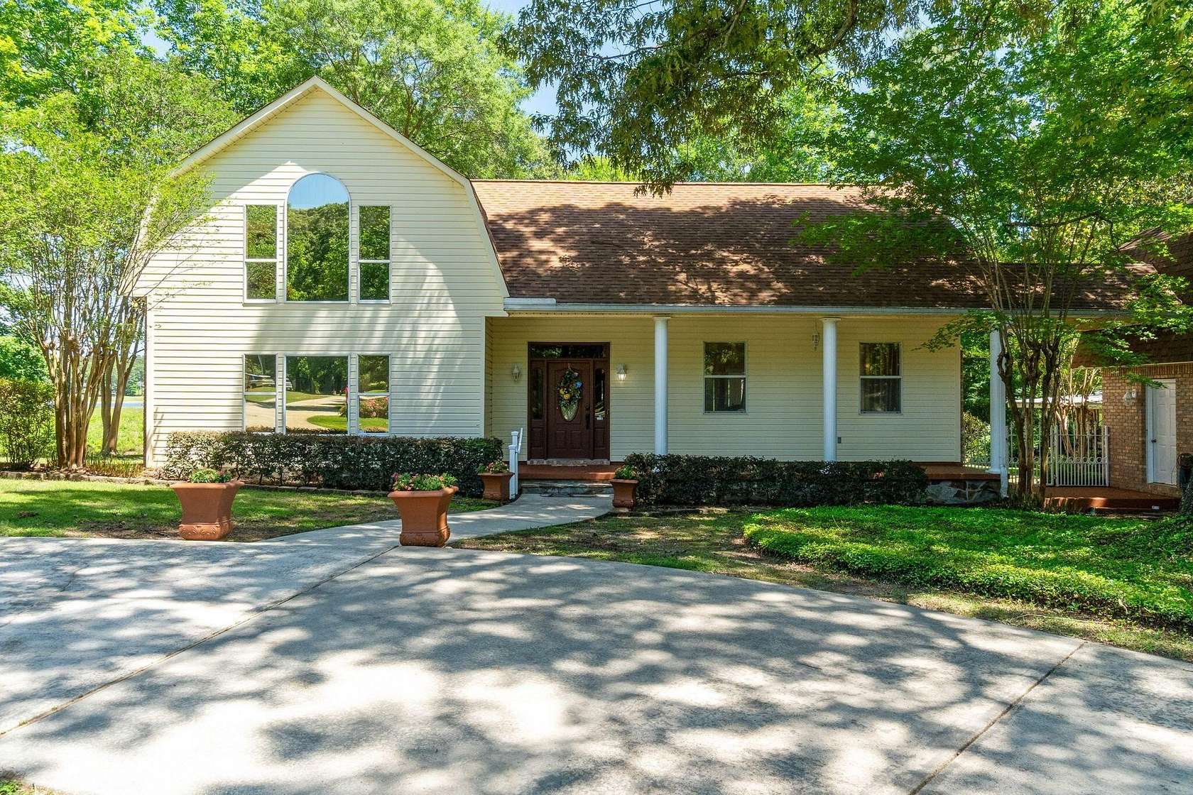 3.3 Acres of Land with Home for Sale in Hattiesburg, Mississippi