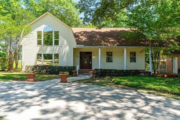 3.3 Acres of Land with Home for Sale in Hattiesburg, Mississippi