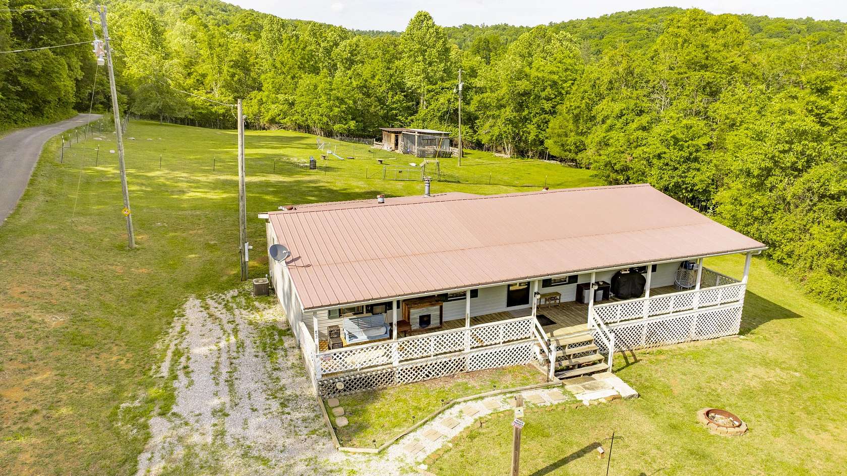 2 Acres of Land with Home for Sale in Monticello, Kentucky