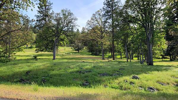 0.4 Acres of Residential Land for Sale in Klamath Falls, Oregon
