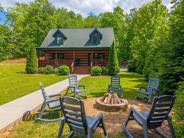 3.58 Acres of Land with Home for Lease in Robbinsville, North Carolina