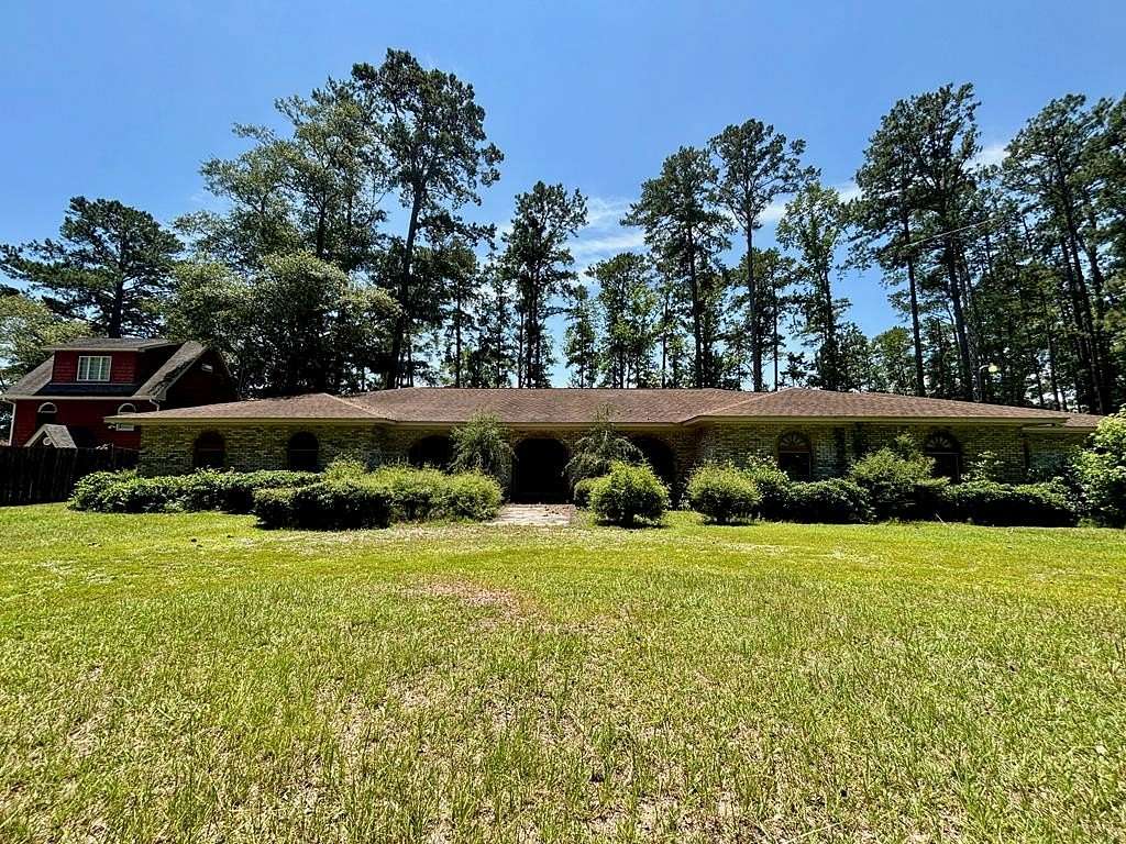 3.14 Acres of Land with Home for Sale in Abbeville, Alabama