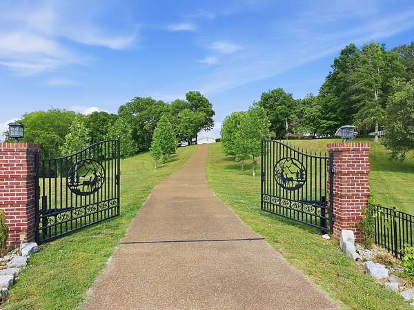 10.1 Acres of Land with Home for Sale in Lewisburg, Tennessee