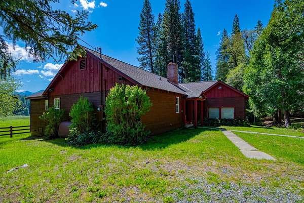 11 Acres of Land with Home for Sale in Graeagle, California
