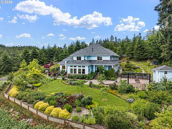 5.17 Acres of Land with Home for Sale in Eugene, Oregon
