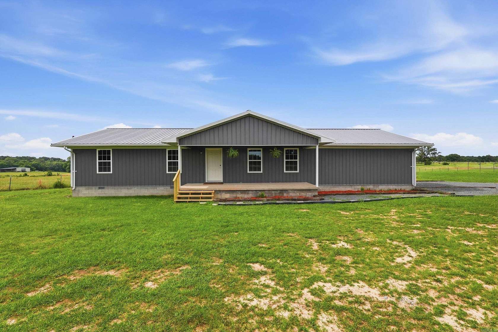 2 Acres of Land with Home for Sale in Damascus, Arkansas
