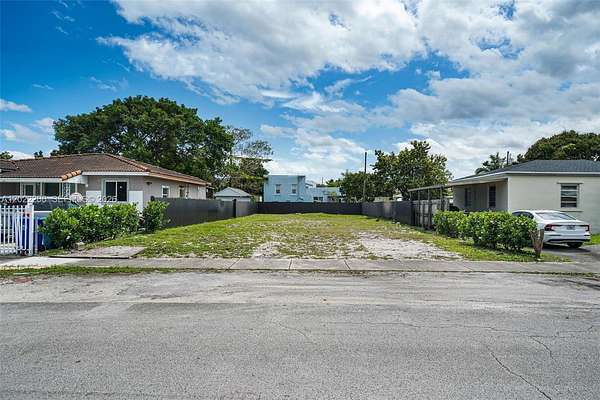 0.16 Acres of Residential Land for Sale in Miami, Florida