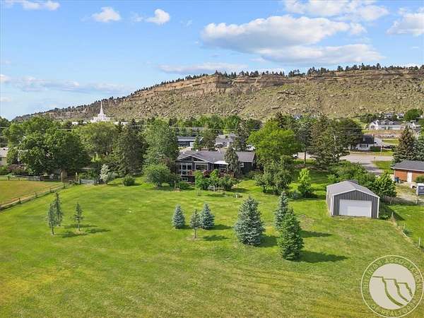 3.27 Acres of Land with Home for Sale in Billings, Montana