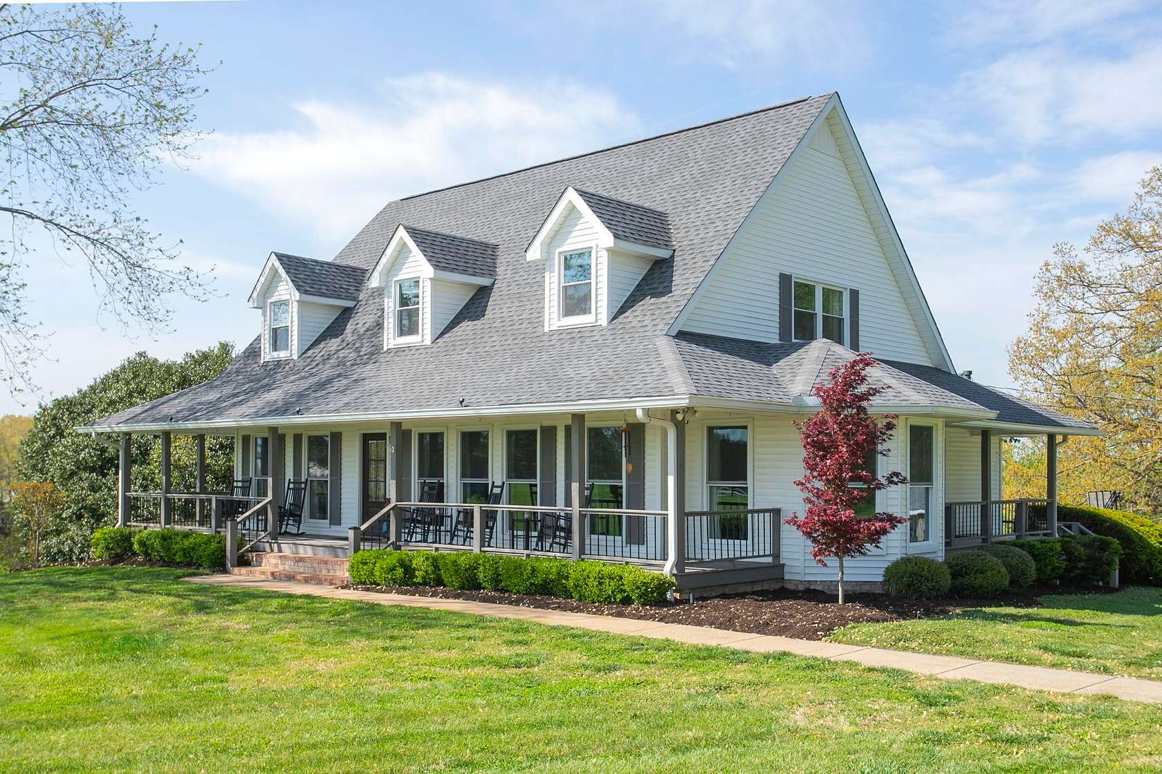 11.8 Acres of Land with Home for Sale in Charlotte, Tennessee