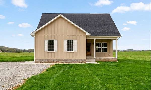 2.5 Acres of Land with Home for Sale in Decherd, Tennessee