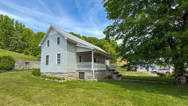 300 Acres of Land for Sale in Dellrose, Tennessee