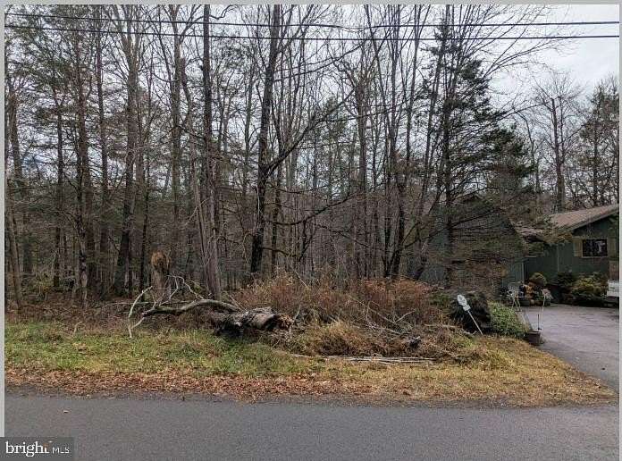 0.39 Acres of Residential Land for Sale in Lake Ariel, Pennsylvania