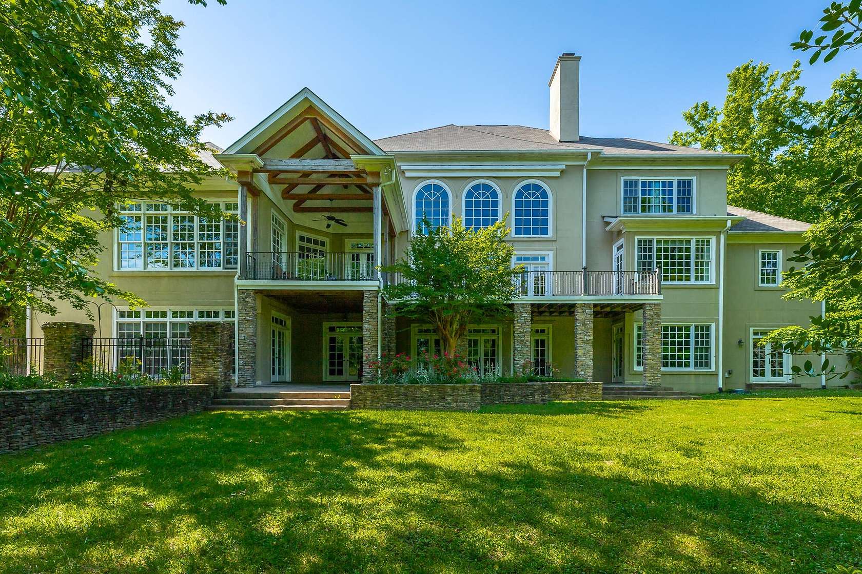 4.22 Acres of Land with Home for Sale in Lookout Mountain, Georgia
