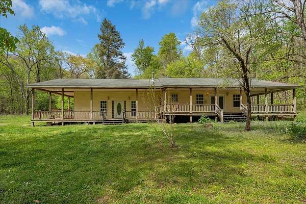9.2 Acres of Land with Home for Sale in Sequatchie, Tennessee