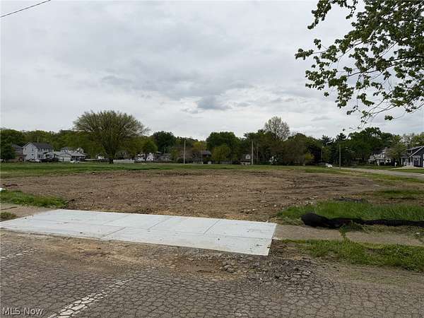 4.74 Acres of Residential Land for Auction in Massillon, Ohio