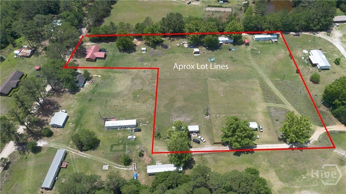 4.33 Acres of Land with Home for Sale in Hinesville, Georgia
