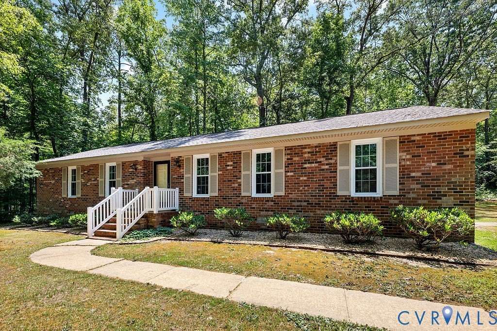 5 Acres of Land with Home for Sale in Mechanicsville, Virginia