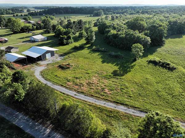 79 Acres of Land for Sale in Moulton, Alabama