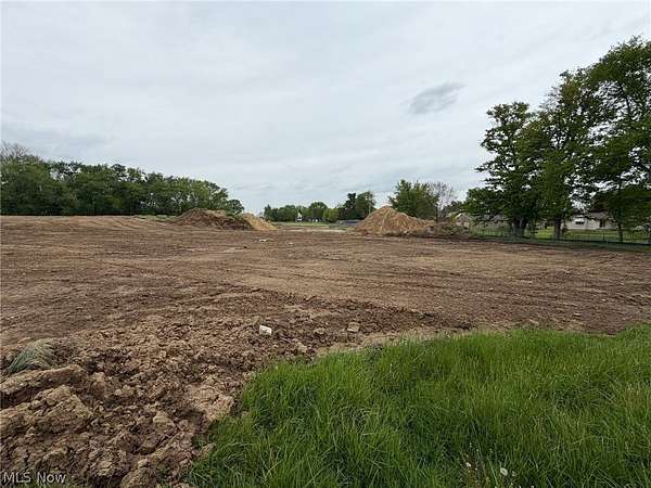 7.89 Acres of Residential Land for Auction in Massillon, Ohio