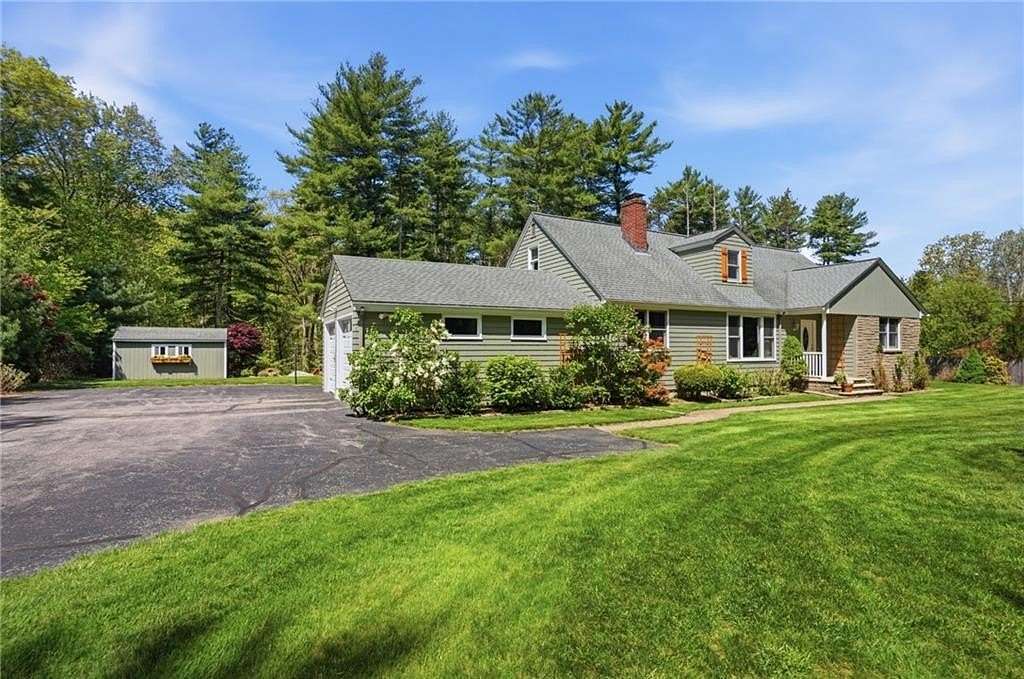 4.4 Acres of Land with Home for Sale in Scituate Town, Rhode Island