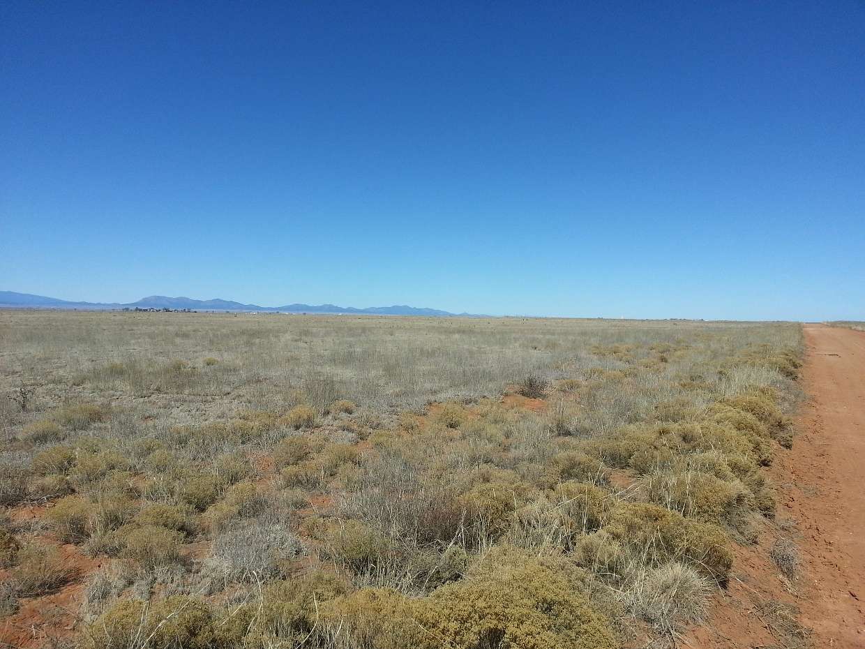 1 Acre of Residential Land for Sale in Moriarty, New Mexico