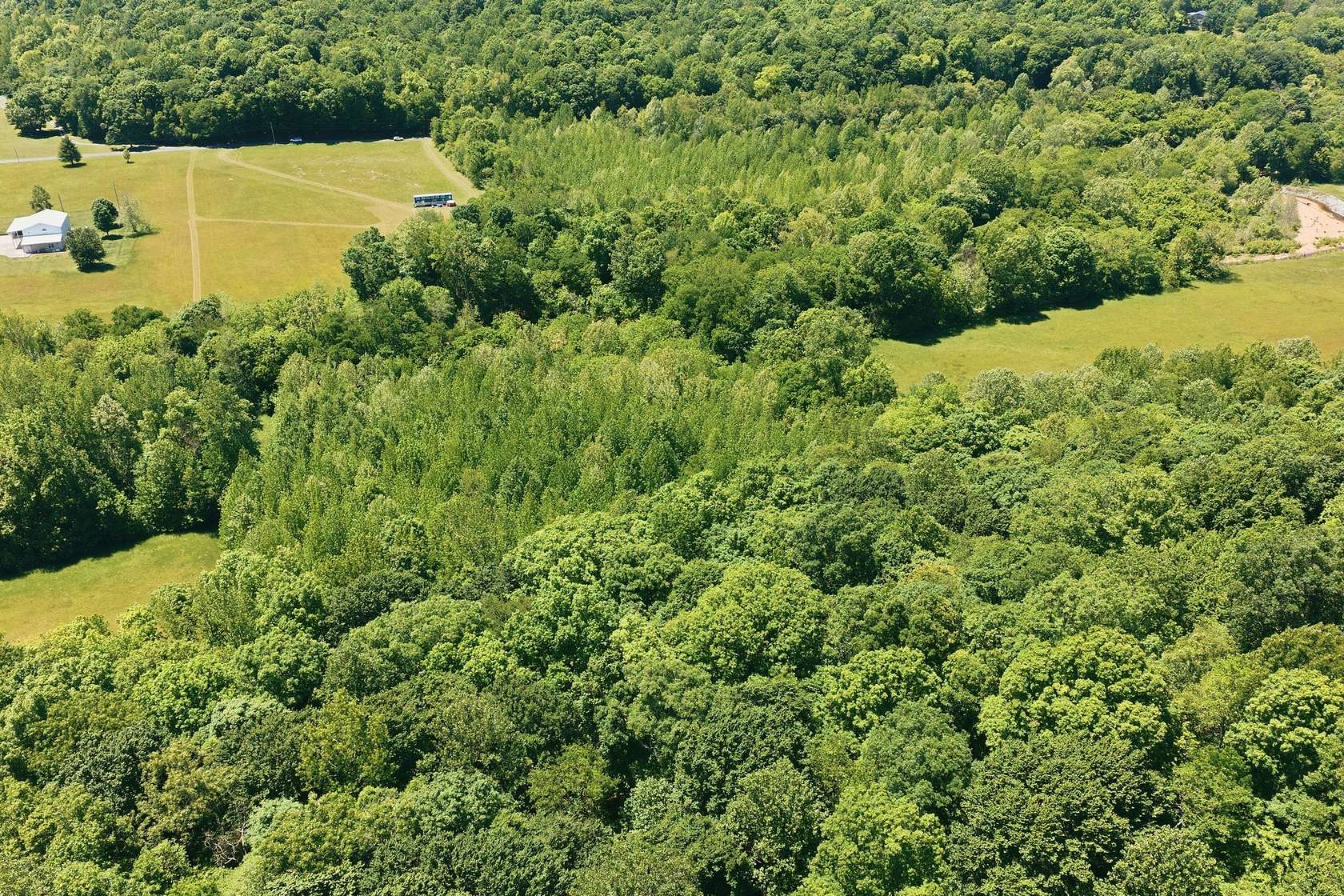 7 Acres of Residential Land for Sale in Sparta, Tennessee