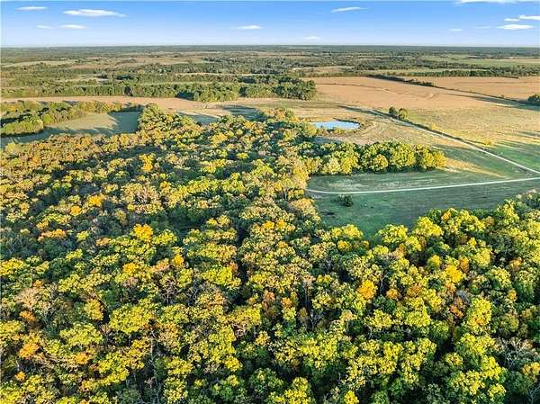 30.8 Acres of Recreational Land for Sale in Nevada, Missouri