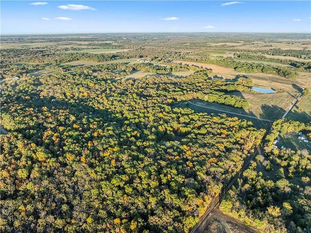 31.1 Acres of Recreational & Residential Land for Sale in Nevada, Missouri
