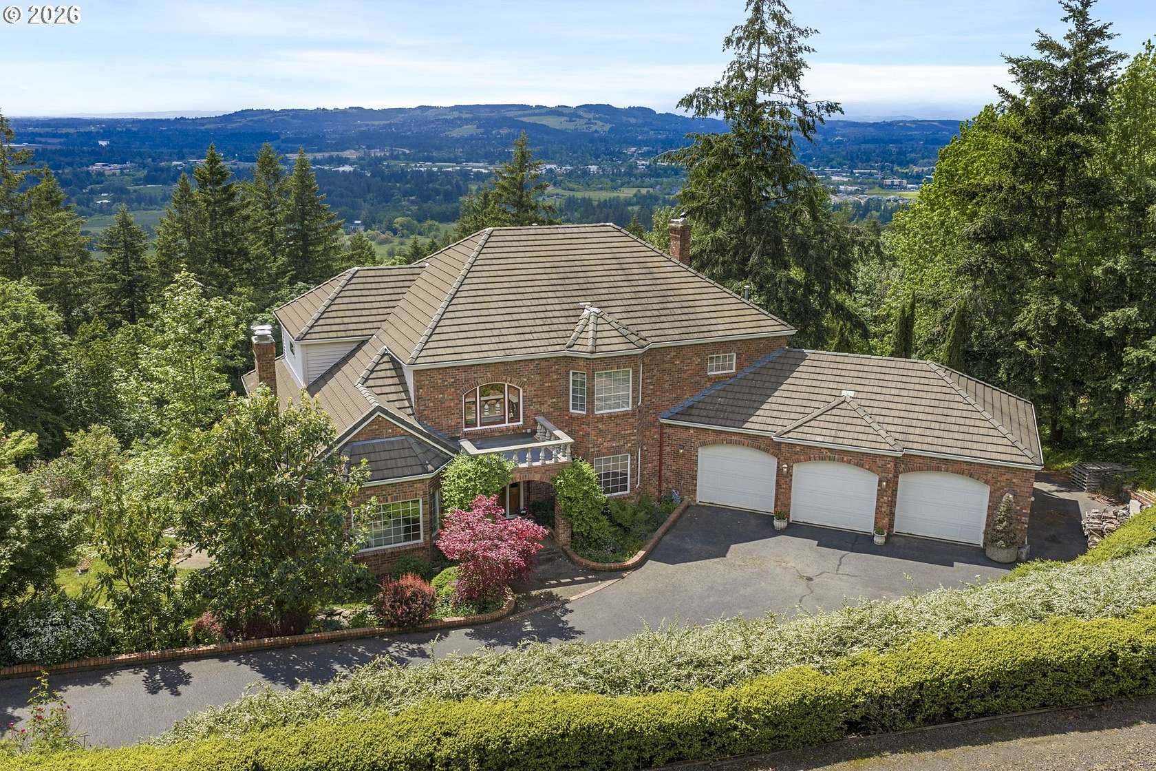 3.33 Acres of Land with Home for Sale in Newberg, Oregon