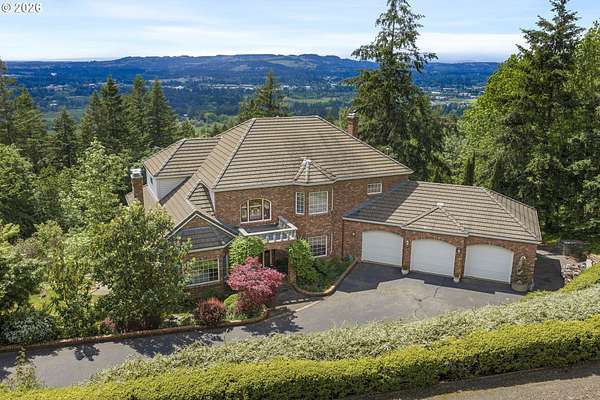 3.33 Acres of Land with Home for Sale in Newberg, Oregon