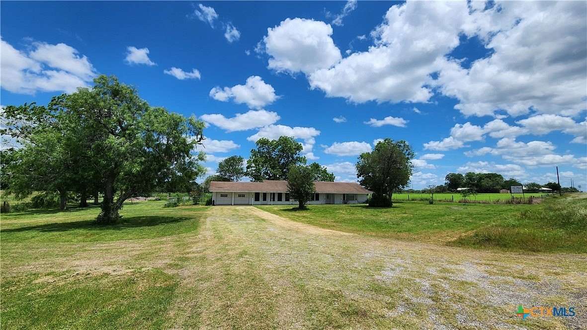 2 Acres of Land with Home for Lease in Yorktown, Texas