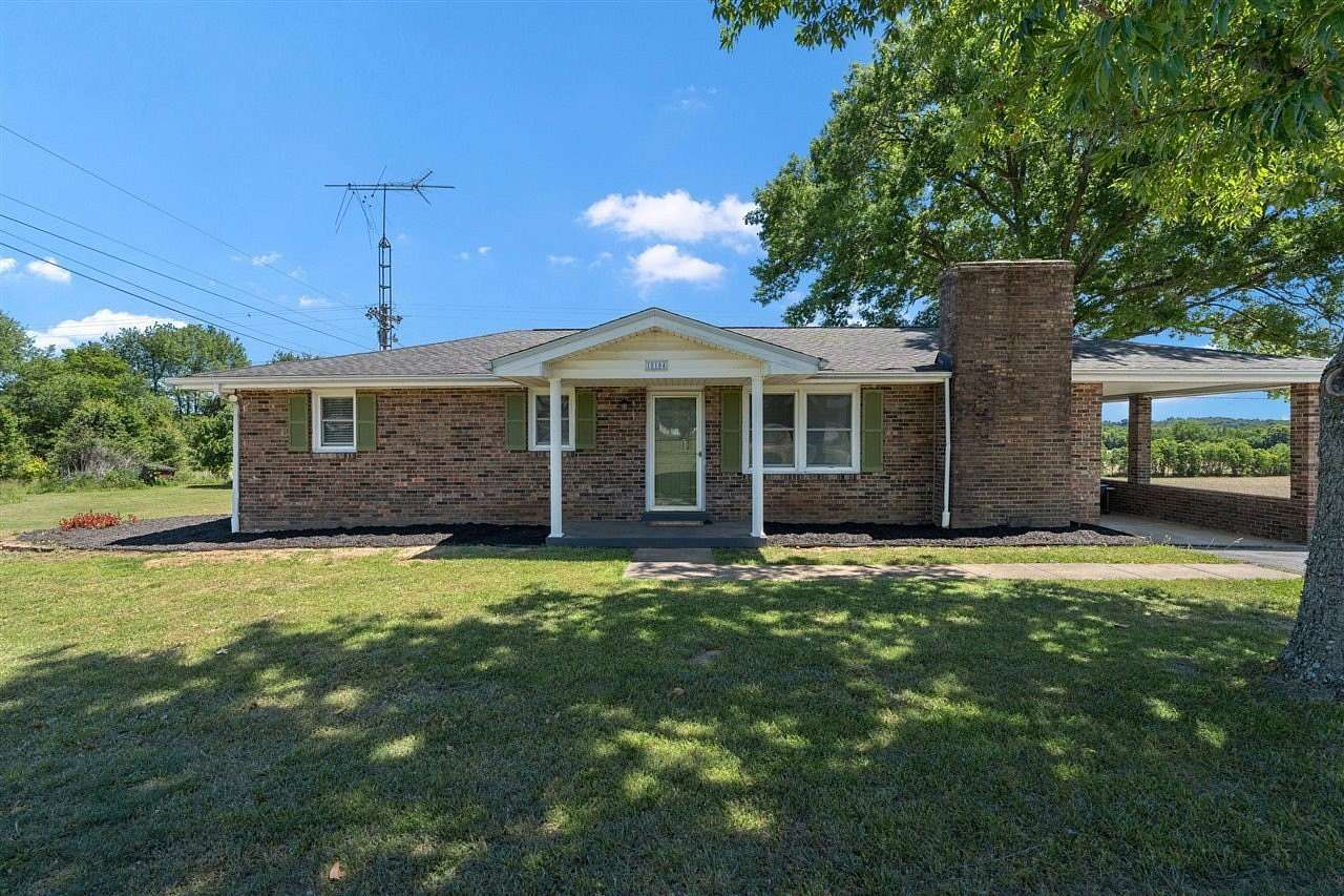 3 Acres of Land with Home for Sale in Bowling Green, Kentucky