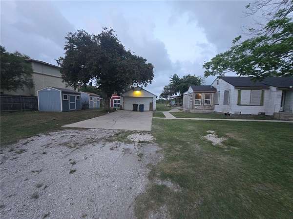 1.5 Acres of Improved Mixed-Use Land for Sale in Corpus Christi, Texas