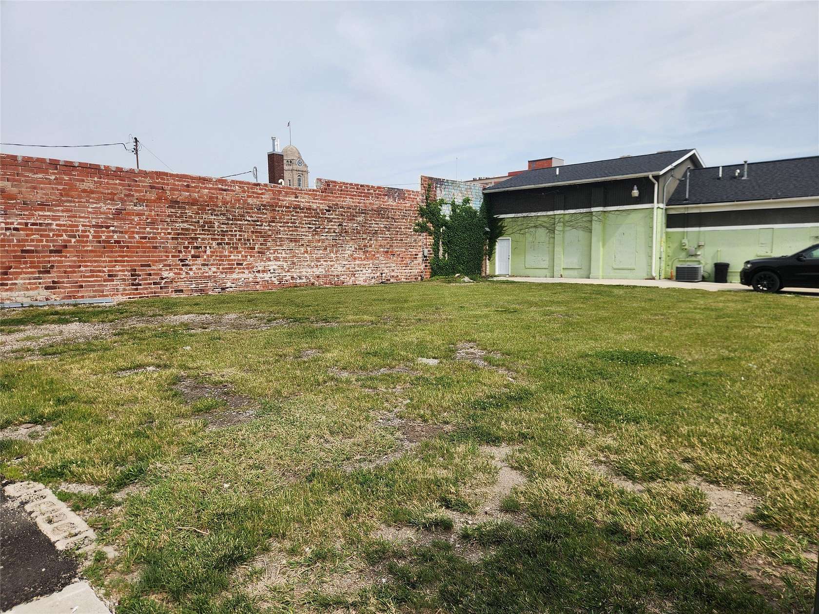 0.1 Acres of Residential Land for Sale in Newton, Iowa