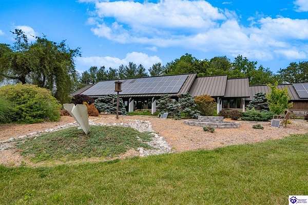 22.3 Acres of Recreational Land with Home for Sale in Elizabethtown, Kentucky